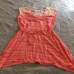 Jessica Simpson Sleeveless Maternity Shirt